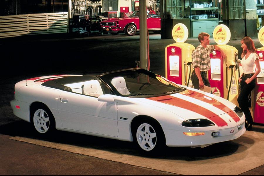  Chevrolet Camaro 1993 года  (фото 7 из 15)